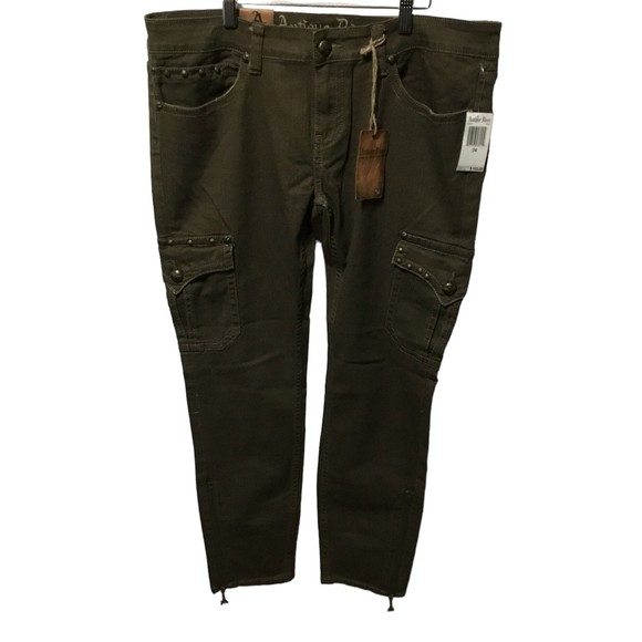 Antique Rivet Skinny Cargo Style is Bailey, Wash Army Green NWT Size 34 - Picture 1 of 11